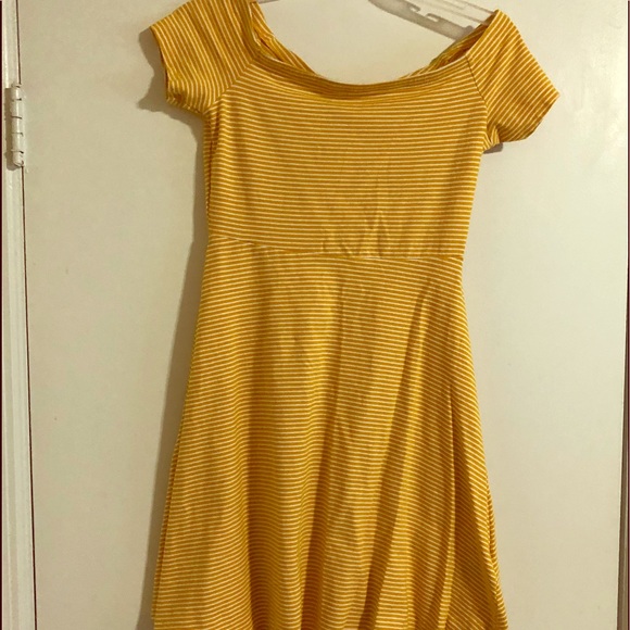 Dress - Picture 1 of 2